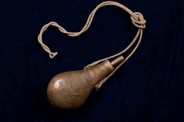 https://www.civilwarvirtualmuseum.org/1863-1865/vicksburg/images/usn-powder-flask-medium.jpg